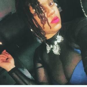 Meet your Posher, Tee